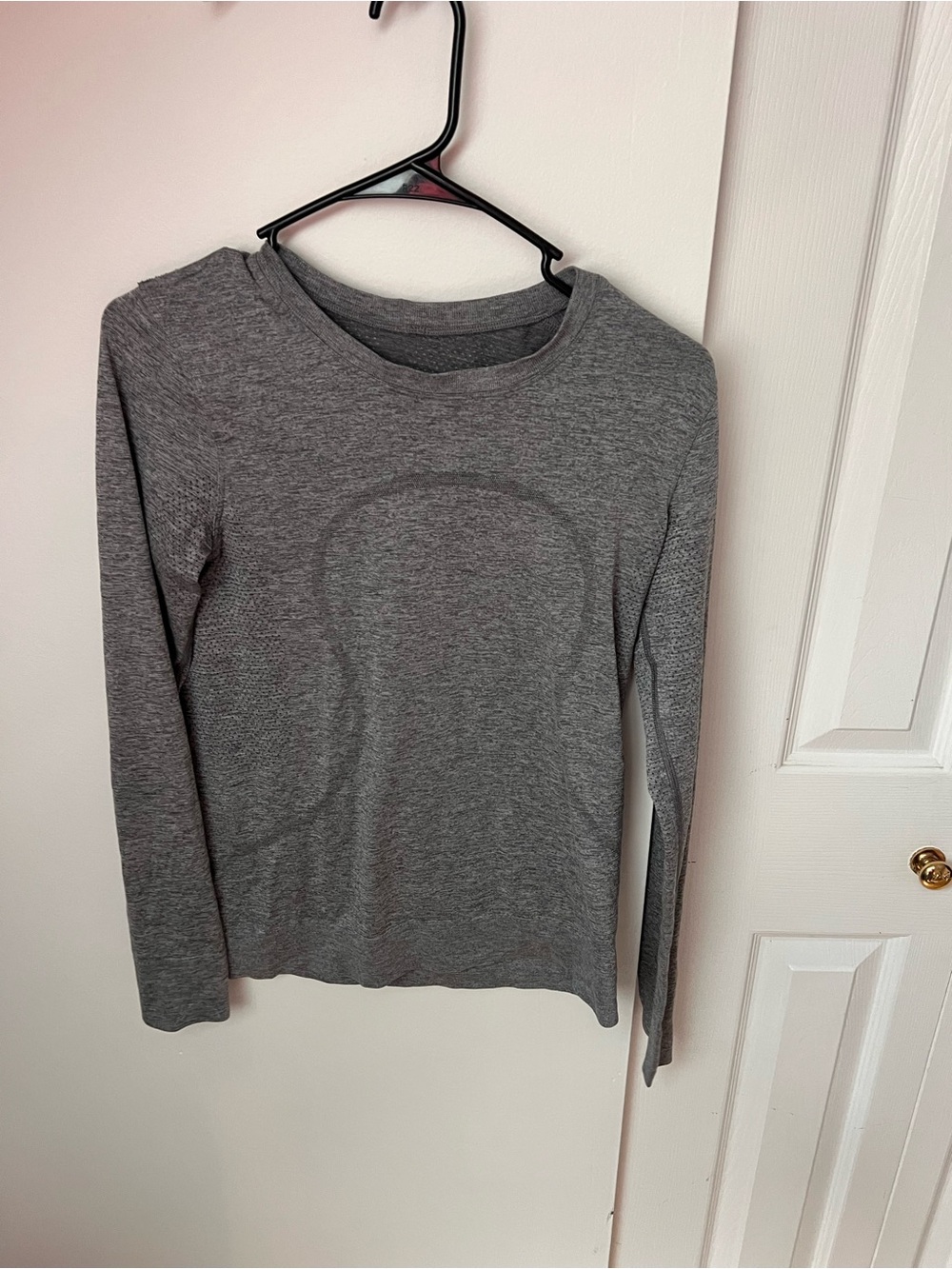lululemon athletica Heather Grey Long-Sleeve Performance Tee